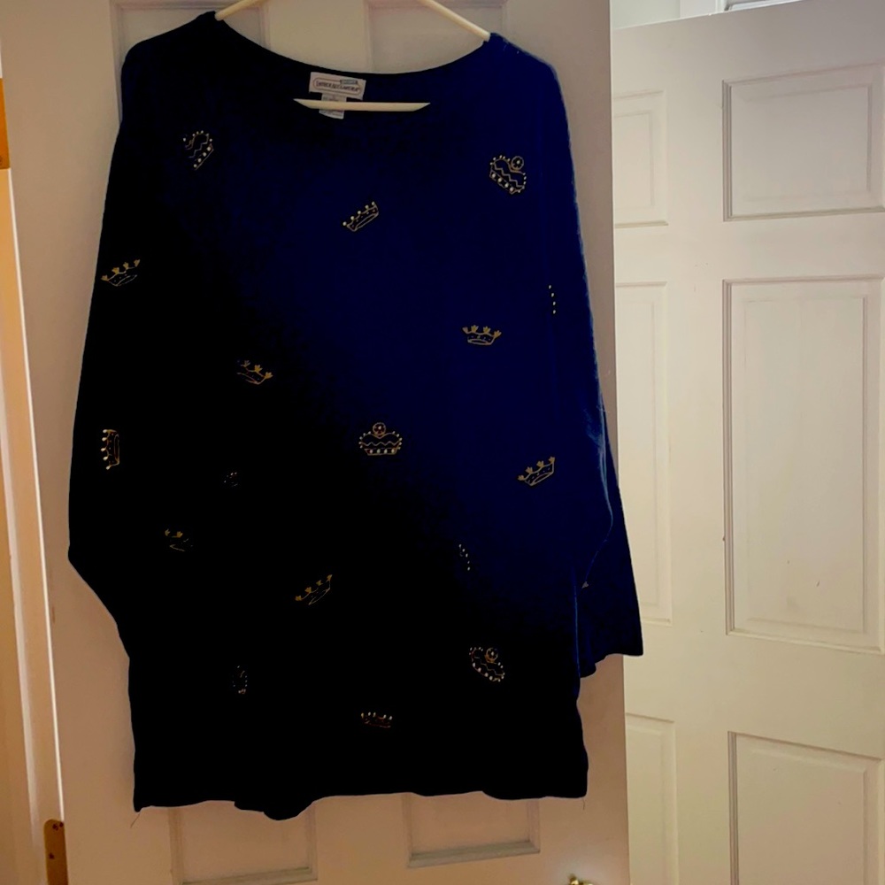 Black velour beaded crowns